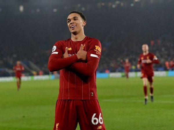 Eks Liverpool Ini Yakin Trent Alexander-Arnold Bakal Lebih Hebat Jika Bermain Sebagai Pemain Tengah