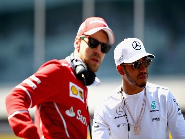 Duet Vettel-Hamilton Bakal Bikin Pusing Mercedes