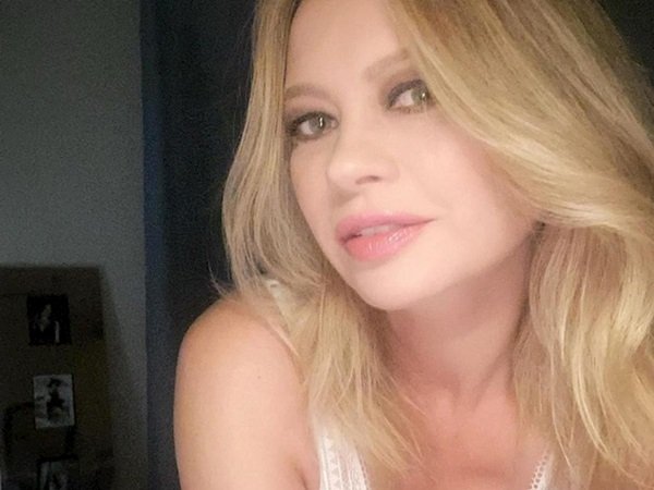 Anna Falchi Pastikan Foto Seksinya Tak Akan Ganggu Konsentrasi Pemain Lazio di Olimpico