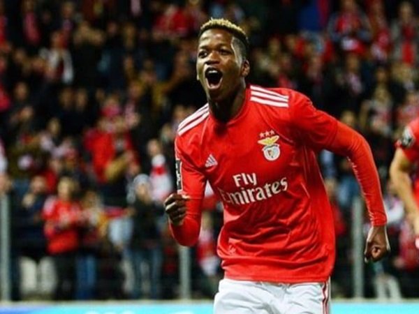 Milan Siap Sikut Lazio Gaet Gelandang Muda Benfica
