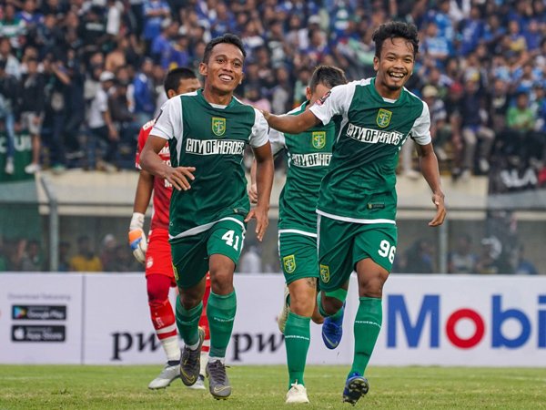 Bukan Asli Surabaya, Kesetiaan Hidayat Bersama Persebaya Tak Perlu Dipertanyakan