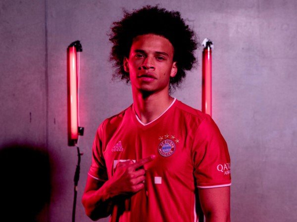 Man United Tak Rekrut Leroy Sane, Dwight Yorke Kecewa