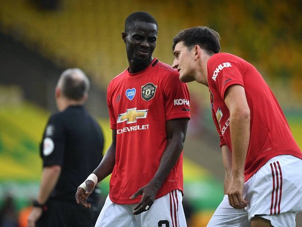 Milan dan Roma Siap Berebut Servis Bek United