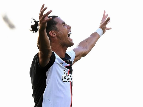 Cetak Gol Tendangan Bebas, Cristiano Ronaldo Kembali Percaya Diri