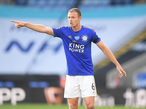 Peter Schmeichel Akui Heran Mengapa Man United Jual Jonny Evans