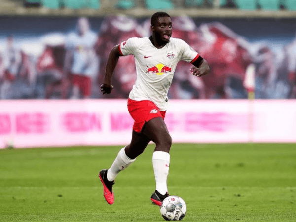 Dayot Upamecano ‘Pilih-Pilih’ Klub Baru, ke Arsenal?