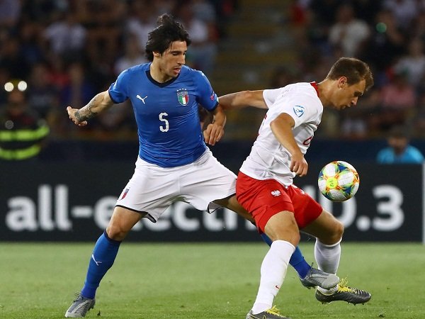 Inter Terkejut Milan Kembali Lirik Sandro Tonali