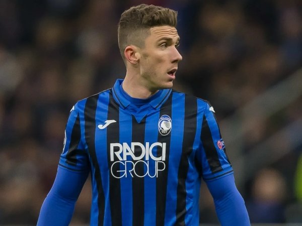 Kekurangan Bek Kiri, Juventus Pantau Robin Gosens dari Atalanta