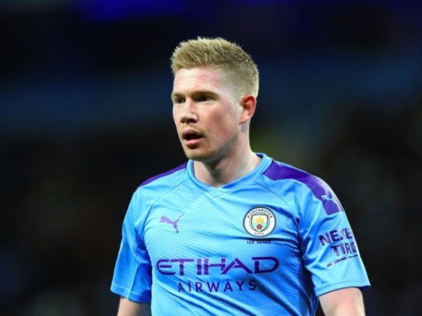 Gary Neville Berharap Manchester United Gaet Kevin De Bruyne