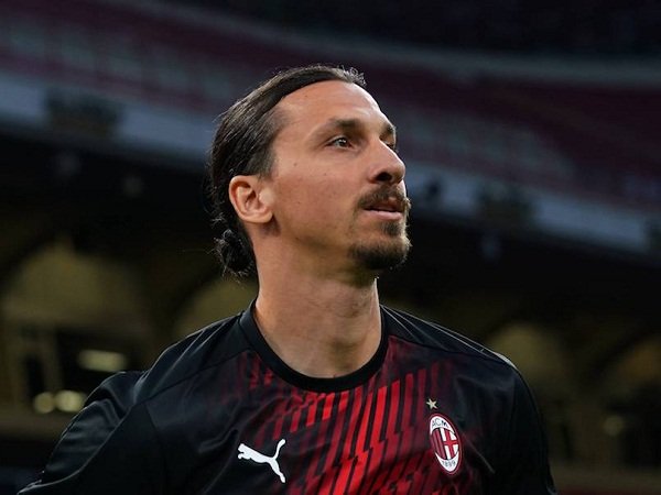 Ibrahimovic dan Milan Belum Jalin Kontak Soal Kontrak Baru