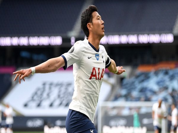 Bantu Tottenham vs Arsenal, Son Samai Rekor Adebayor