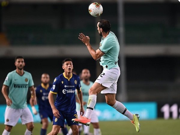 Inter Pastikan Diego Godin Berada di Daftar Jual