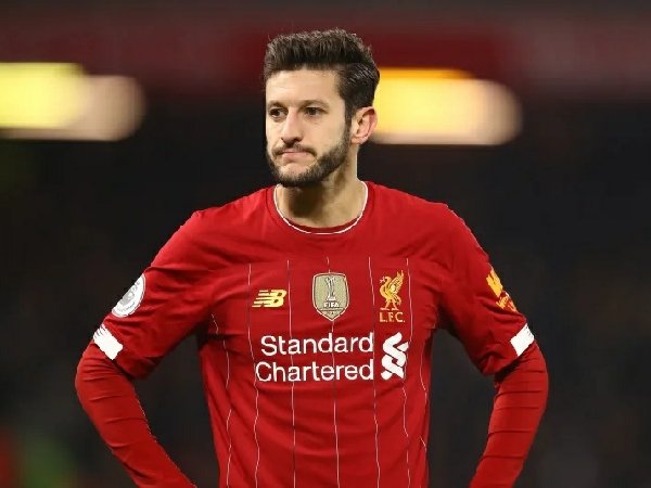 Brighton dan Leicester Siap Bersaing untuk Dapatkan Adam Lallana