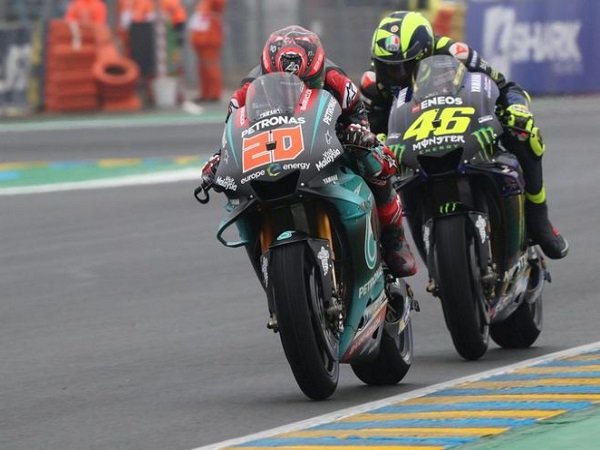 Rossi Sebut Quartararo Jauh Lebih Berkuasa di Yamaha
