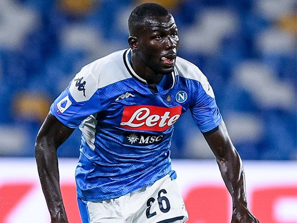 Bahas Transfer ke Man City, Agen Koulibaly Tiba di Napoli