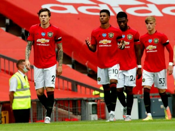 Ini Alasan MU Pakai Pita Warna Hitam Saat Laga Kontra West Ham