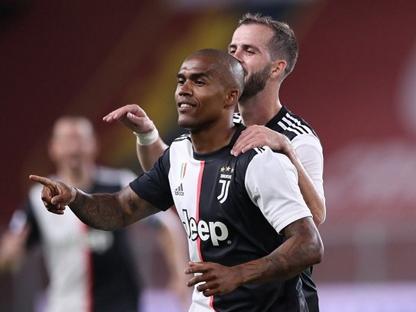 Rivaldo Desak Douglas Costa Tinggalkan Juventus, Gabung Manchester City