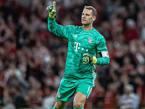 Hansi Flick Pastikan Manuel Neuer Kiper Utama Bayern di Musim Depan