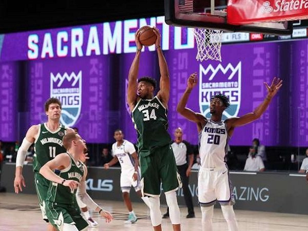 Bucks Buktikan Bisa Menang Tanpa Bertumpu pada Giannis Antetokounmpo