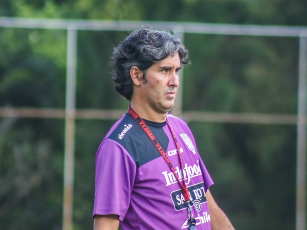 Teco Kirimkan Doa untuk Robert Rene Alberts