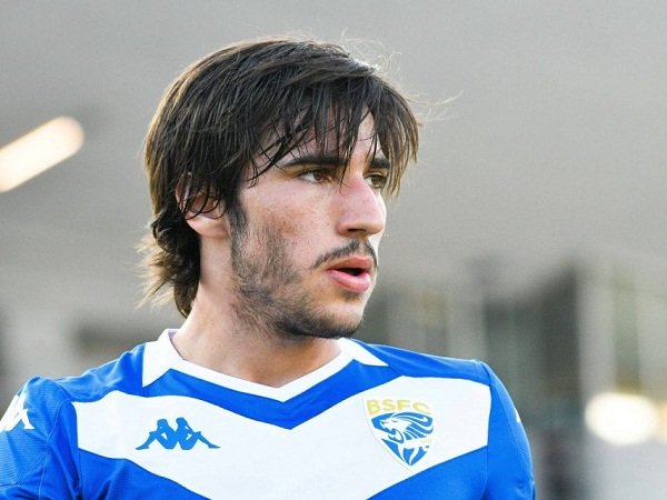 Jadi Target No. 1, Milan Ingin Kalahkan Inter Bajak Tonali