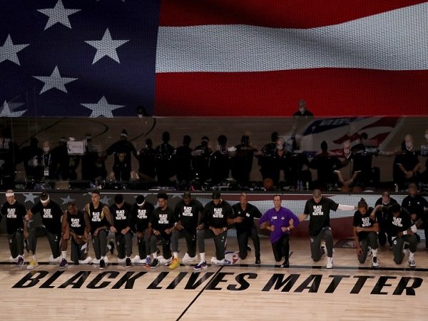 Berlutut Saat Lagu Nasional Berkumandang, Doc Rivers Teringat Kematian George Floyd