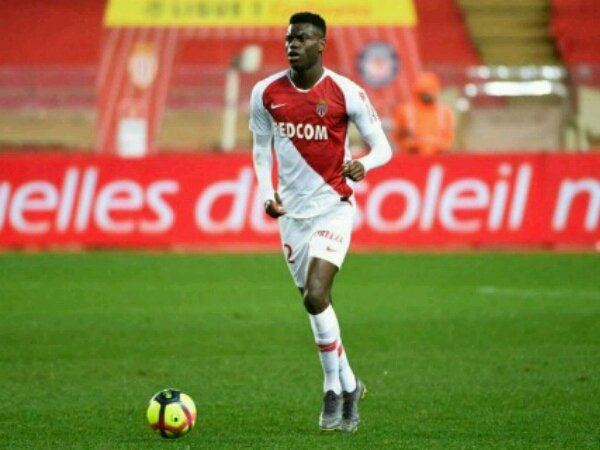 Manchester United Buka Pembicaraan Dengan Monaco Untuk Transfer Benoit Badiashile