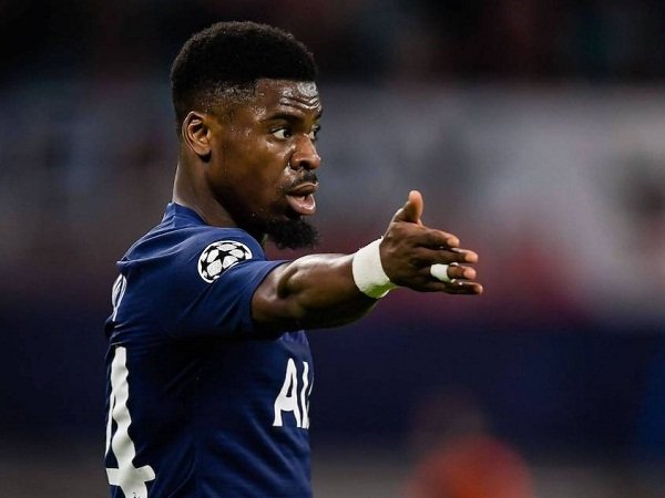 Siap Penuhi Banderol, Milan Gelar Negosiasi Transfer Bek Tottenham