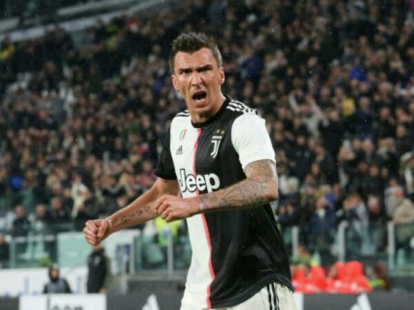 Hargreaves Sarankan Manchester United Untuk Rekrut Mandzukic