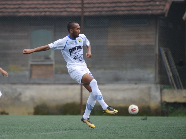 Beni Okto Akui Sesalkan Latihan Persib Tertunda Sebulan