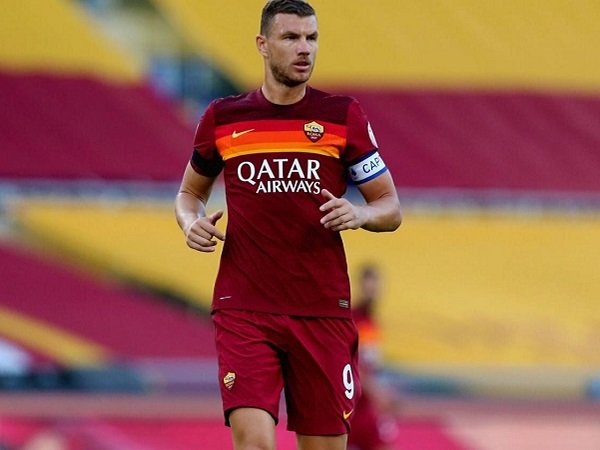 Edin Dzeko Masuk Daftar Striker Incaran Juventus