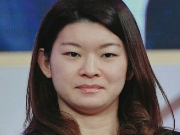 Ayaka Takahashi Umumkan Pensiun Dengan Berlinang Air Mata