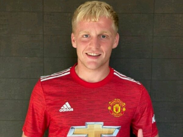 Henderson Ikhlaskan Nomor Punggungnya Untuk Van de Beek