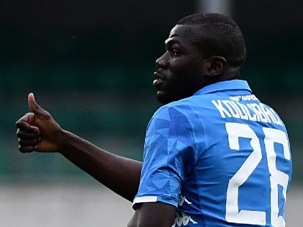 Presiden Napoli Konfirmasi Koulibaly dan Milik Bakal Hengkang Musim Panas Ini