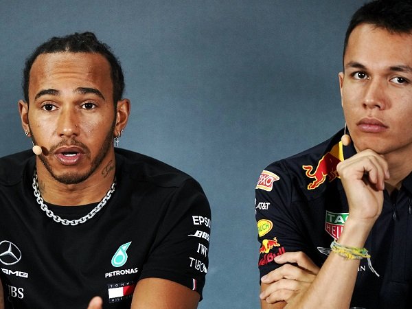 Albion Tidak Dengarkan Kritikan dari Hamilton