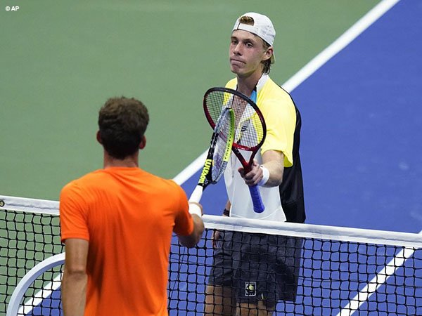 Denis Shapovalov kalah dari Pablo Carreno Busta di perempatfinal US Open 2020