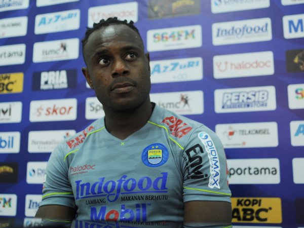 Bek Persib, Victor Igbonefo ketika diwawancara usai laga
