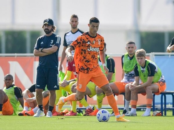 Andrea Pirlo tunggu striker baru dari Juventus.