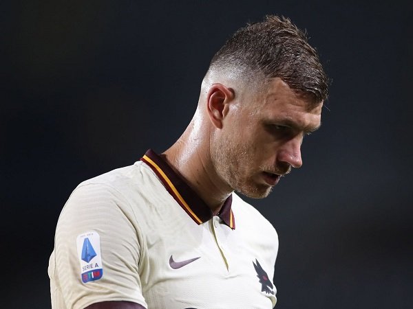 Edin Dzeko kembali dikaitkan dengan Juventus.