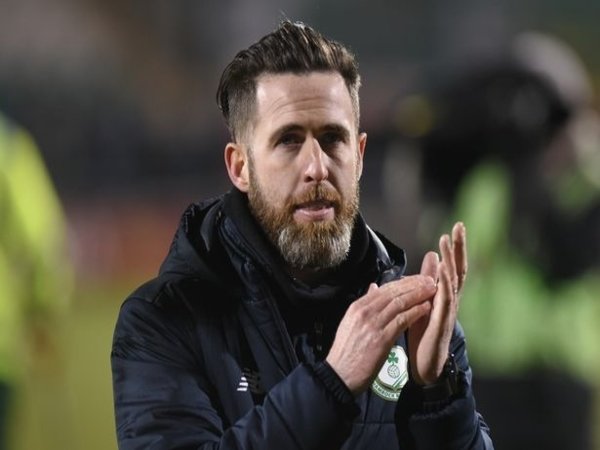 Stephen Bradley sesumbar Shamrock Rovers mampu sulitkan AC Milan di kualifikasi putaran kedua Liga Europa (18/9) / via Getty Images