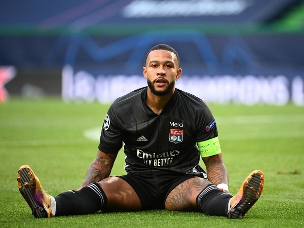 Memphis Depay terancam batal ke Barcelona.