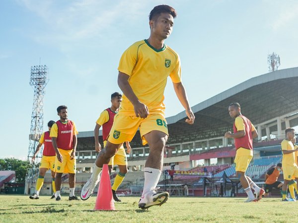 Gelandang muda Persebaya Surabaya, Hambali Tholib