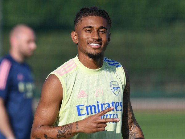 Reiss Nelson kesulitan mendapatkan tempat di Arsenal