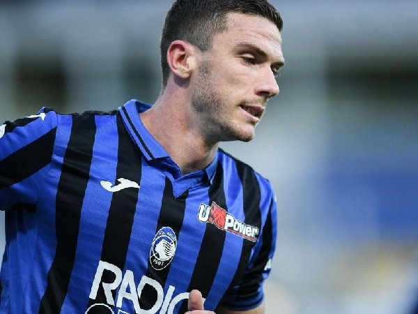 Robin Gosens sedikit favoritkan Inter Milan sebagai unggulan.