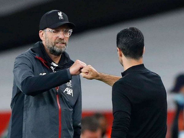Jurgen Klopp sebut akan ada enam tim yang bersaing untuk titel Liga Inggris/Image: Getty