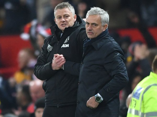 Ole Gunnar Solskjaer dan Jose Mourinho.