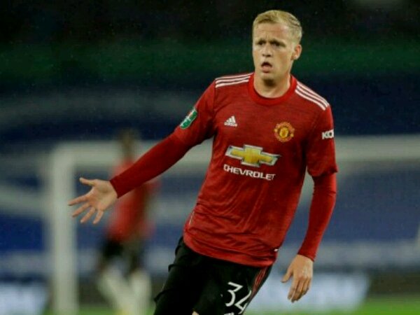 Posisi Donny van de Beek mungkin akan diganti oleh Solskjaer