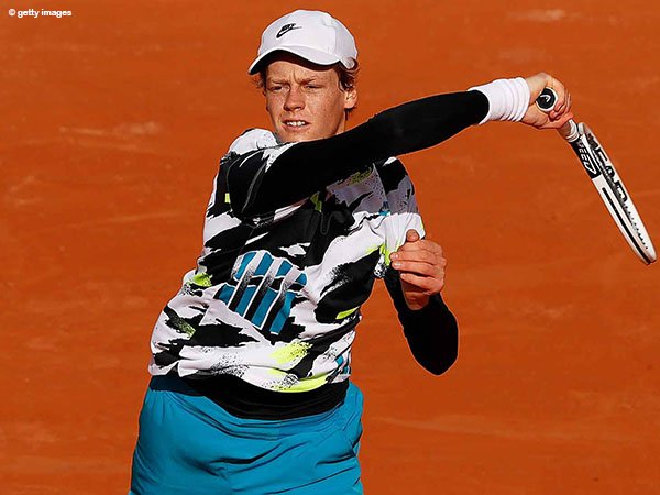 Petenis unggulan ketujuh jadi korban keganasan Jannik Sinner di French Open 2020