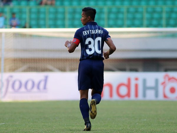 Kapten Persela Lamongan, Eky Taufik