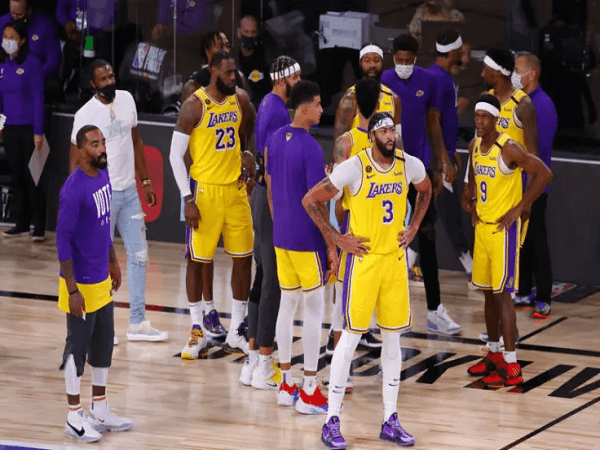 Los Angeles Lakers pastikan tidak ada parade juara untuk hindari penyebaran Virus Corona.